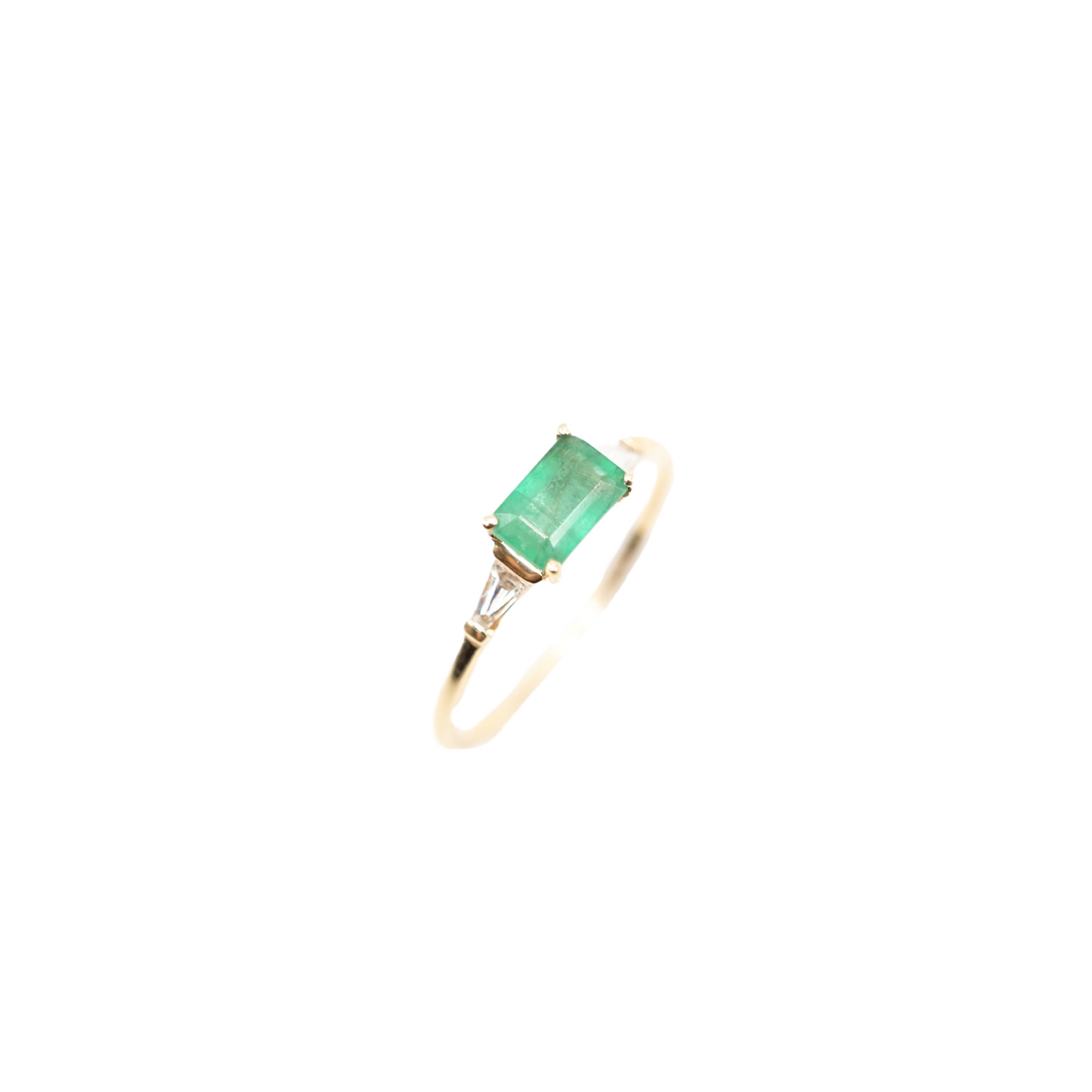 Anillo con esmeralda y diamantes oro 14k