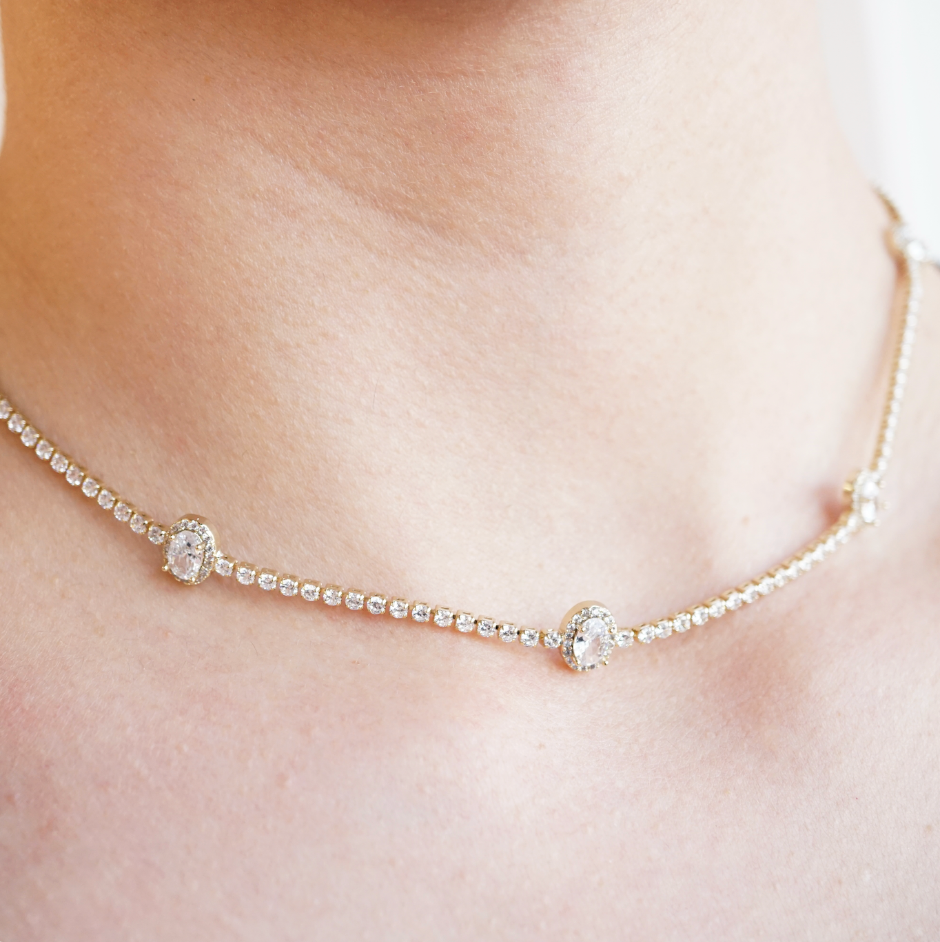 Lira Choker