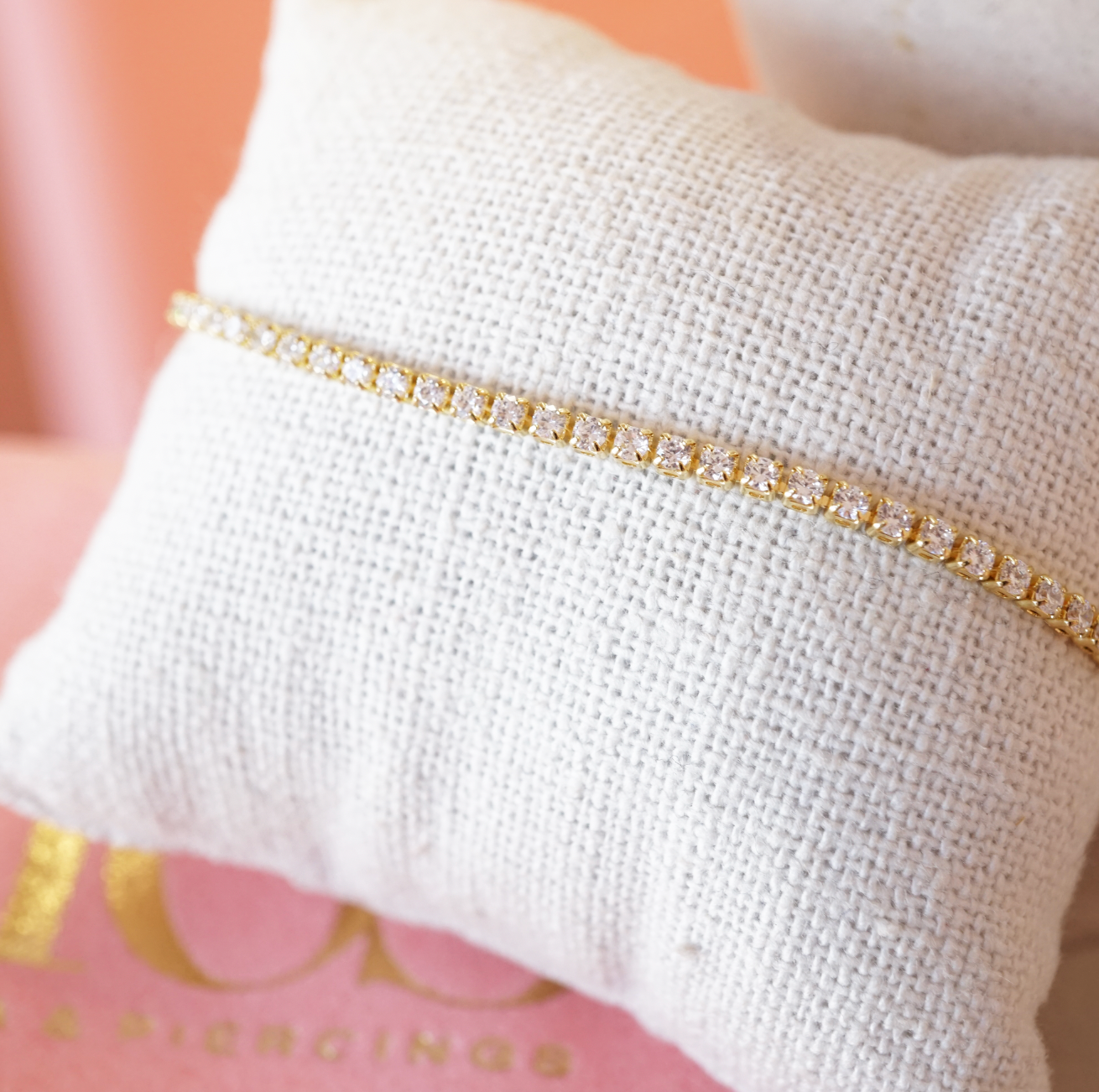 Gold sparkle bracelet